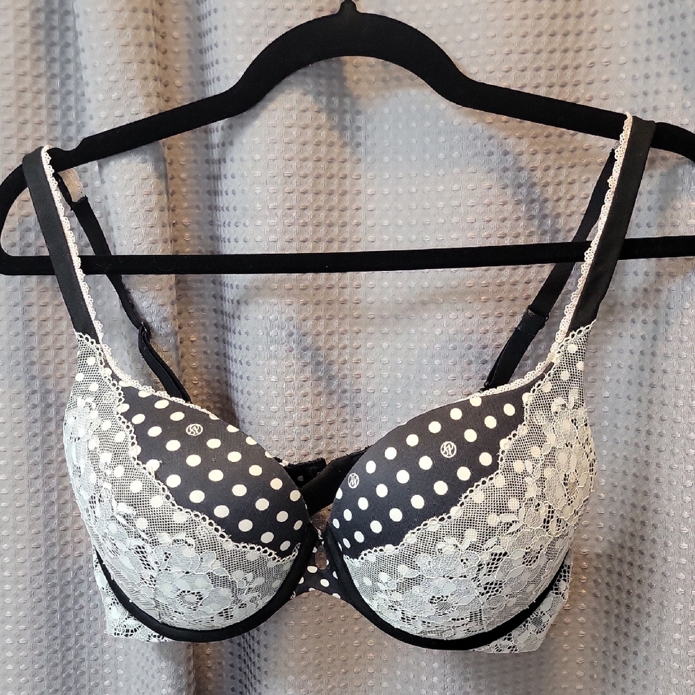 Victoria's Secret Body By Victoria Perfect Shape 34D